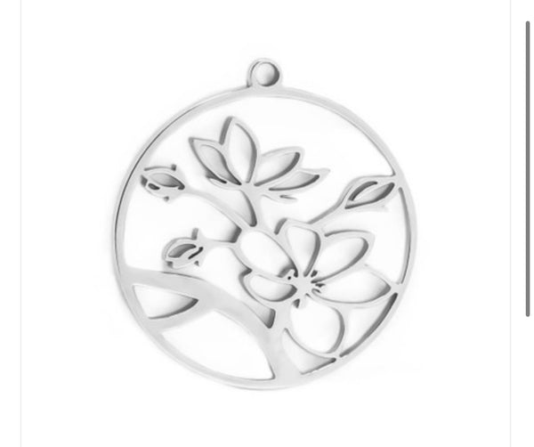 BLOSSOM SILVER NECKLACE